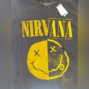 NWT Nirvana Vintage Style Split Logo Short Sleeve Tee Shirt